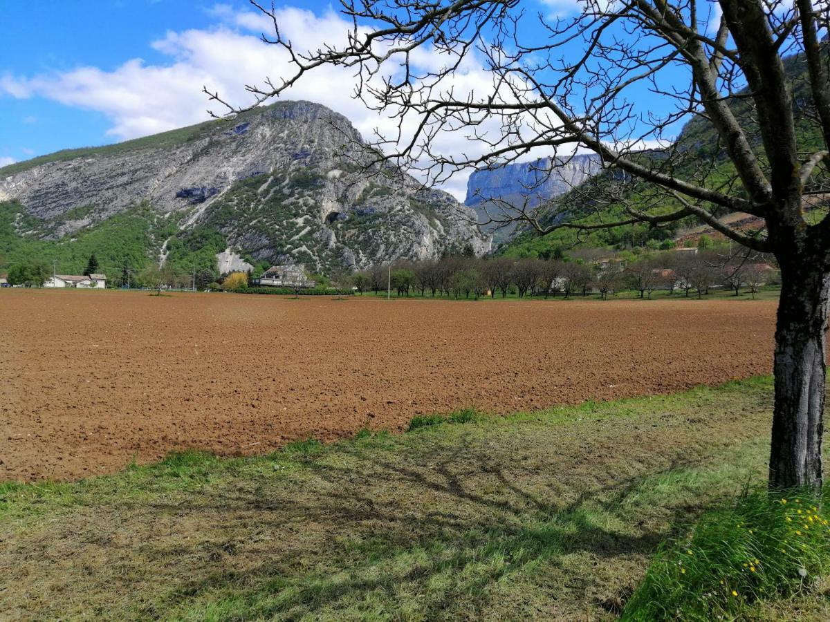La Grande Chambre Saint-Jean-en-Royans Zewnętrze zdjęcie
